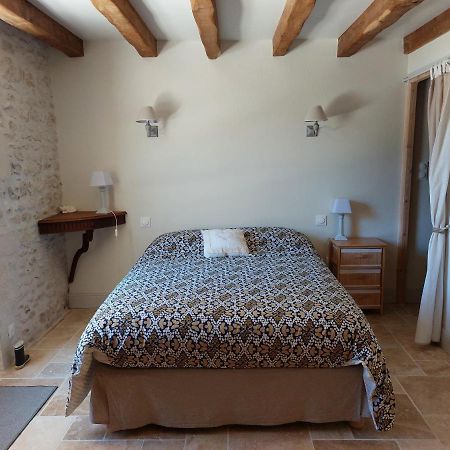 Suite De Charme Dans Une Maison Charentaise Cozes Exterior foto